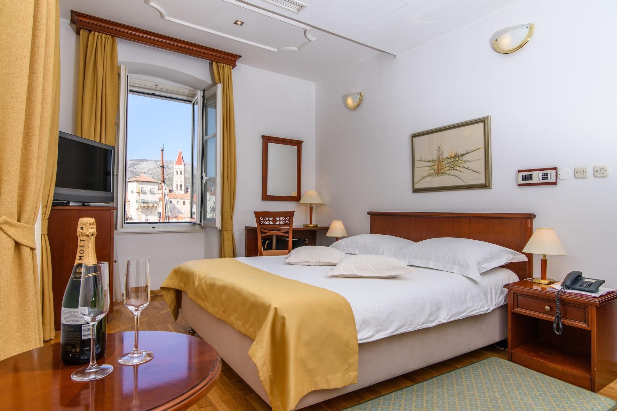 Heritage Sikaa Trogir