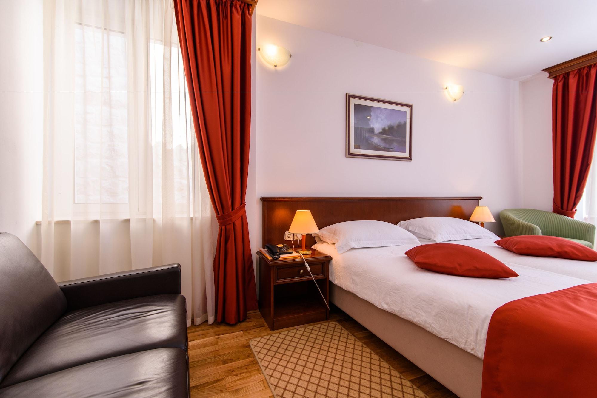 Heritage Sikaa Hotel